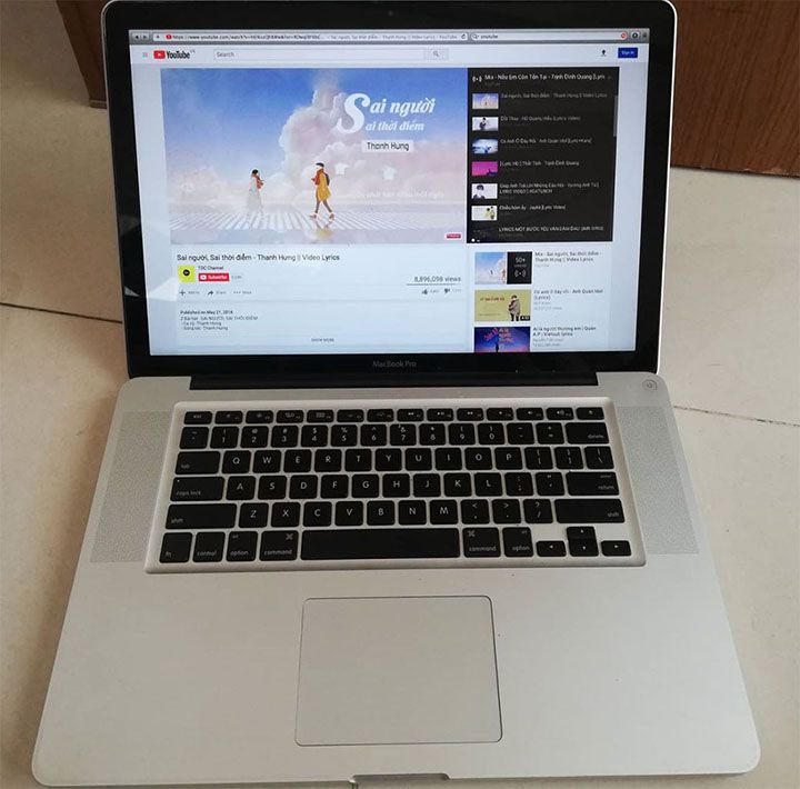 Macbook pro late 2011 core i7 giá rẻ